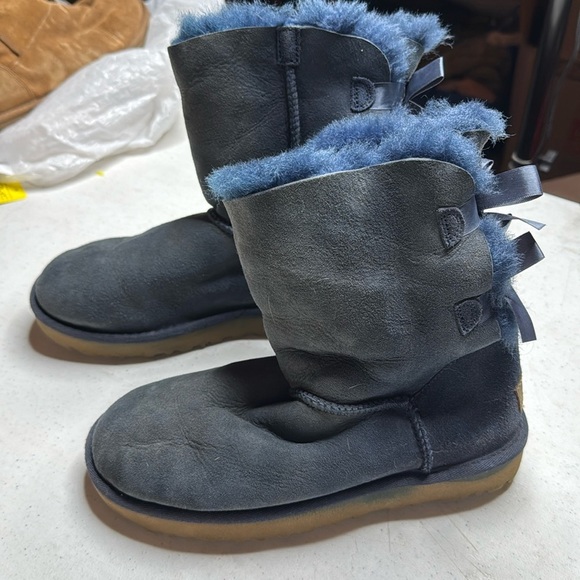 UGG Bailey Bow II Blue Size 6 USED CONDITION - Picture 7 of 14